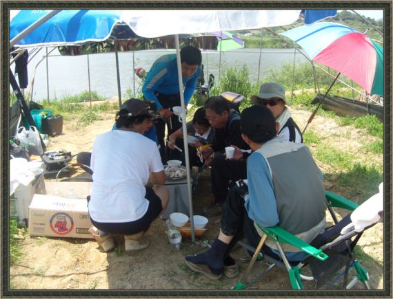 우째.....낚시한 시간보다 모여있는 시간이 더많네요 ㅎㅎ