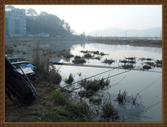 빌라앞 겨울터가 멀리 보이네요