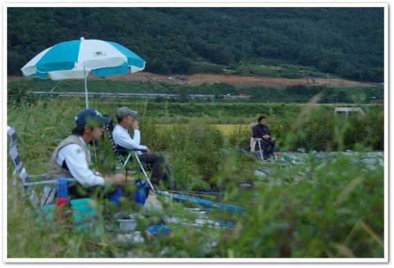 거너편에 이득수님도 들어왔네요