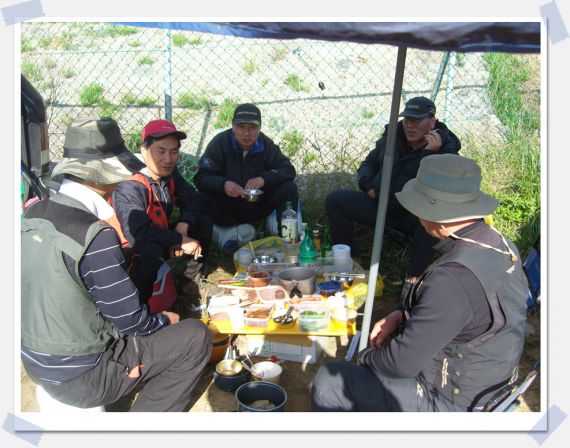 처음 뵌 분들도 한방울이면 친구가 됄수도있지요......ㅎㅎㅎ