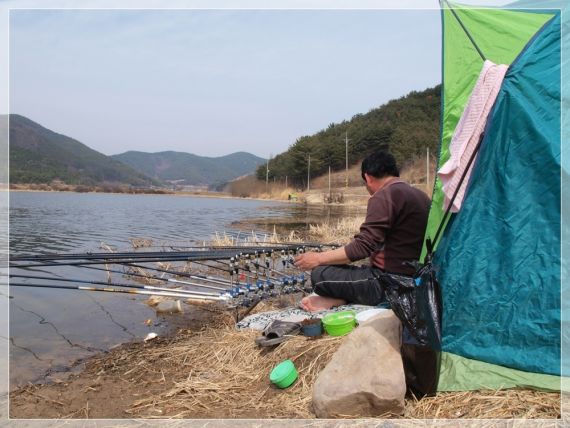 가까이 다가와 자세히 보니...